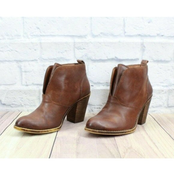 Lucky Brand Shoes - Lucky Brand Camel Brown Leather Ankle Block Heel Booties Size 6.5 M